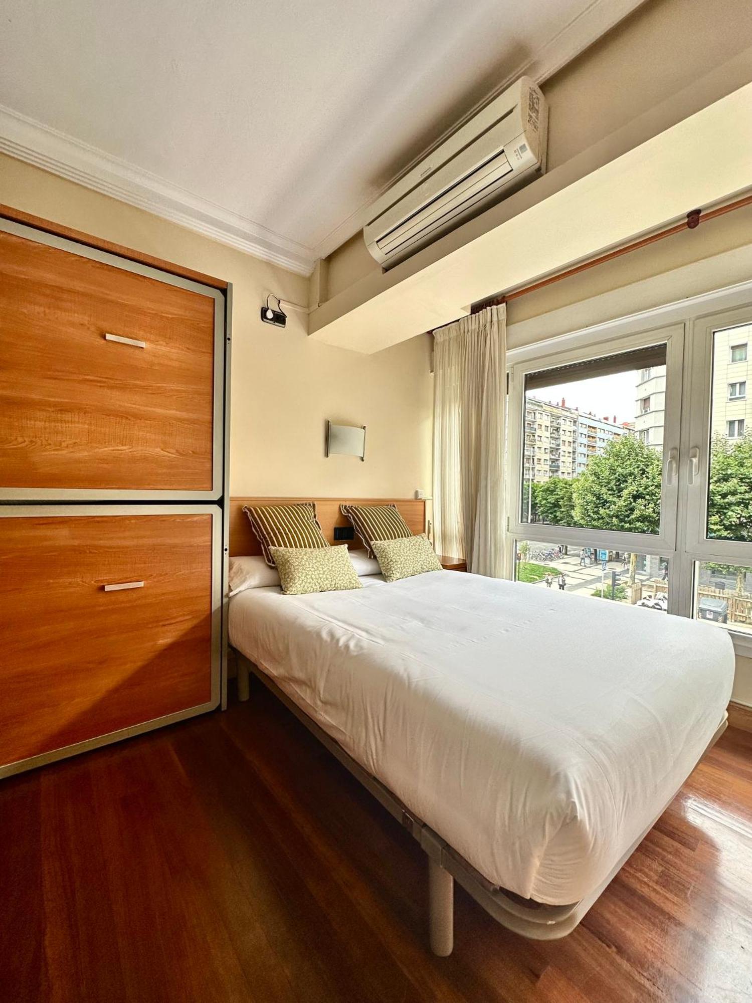 Pension Anoeta Сан-Себастьян Экстерьер фото