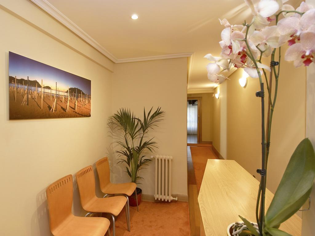Pension Anoeta Сан-Себастьян Экстерьер фото
